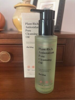 The Klog Plant-Rich Antioxidant Pore Cleansing Oil
